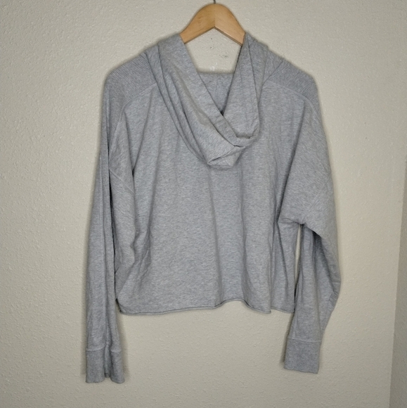 Offline by Aerie Grey Cropped Pullover Hoodie Size Large - Picture 4 of 8